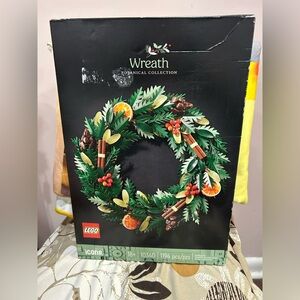 LEGO Botanical Collection: Holiday Wreath. NIB.